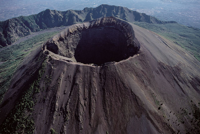 Pohled na kráter Vesuvu